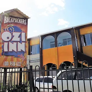  Hostel Ozi Backpackers - -